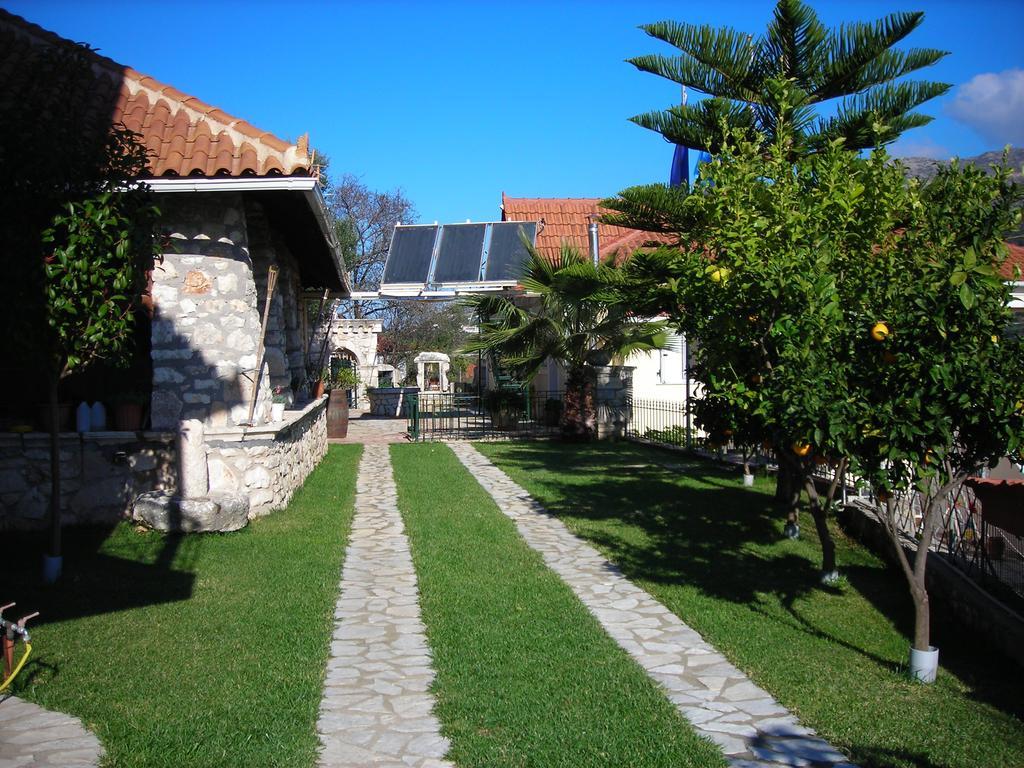 Dogis Retreat Apartment Agia Efimia ภายนอก รูปภาพ